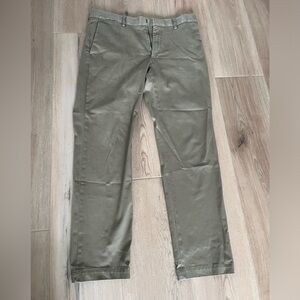 Banana Republic men’s chinos size 35x32